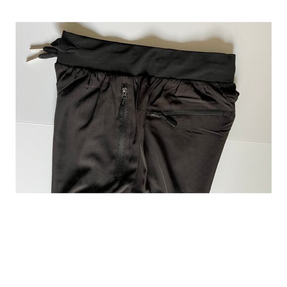 AMAZON Women's Small Black Cargo Pants - Picture 14 of 16